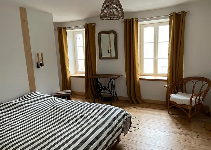 Maison De Village